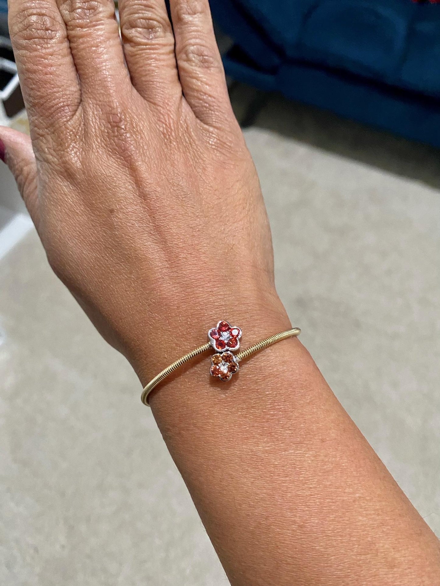 1.52 Carat Sapphire Yellow Gold Cuff Bangle Bracelet