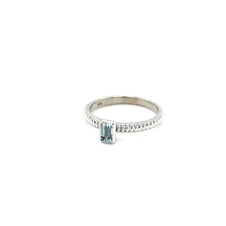 0.29 Ct Aquamarine 14 Karat White Gold Ring