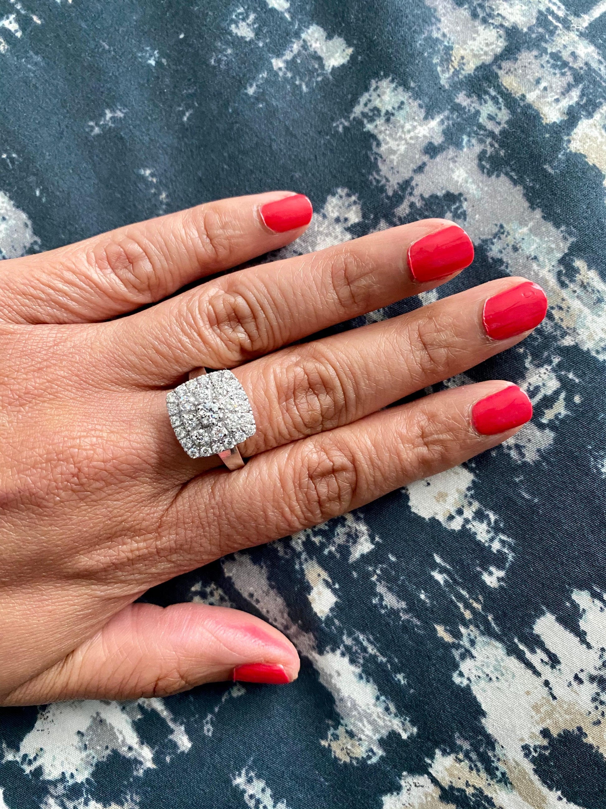 1.14 Carat Diamond 18 Karat White Gold Cluster Ring