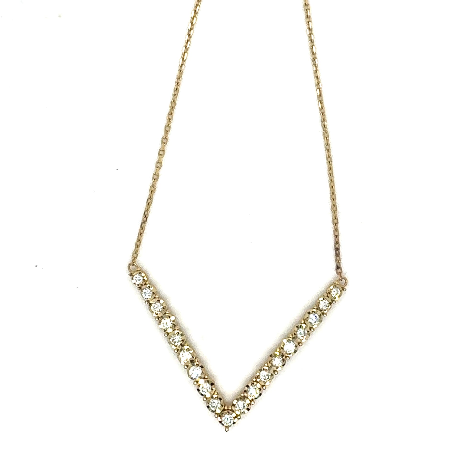 Natural Round Cut Diamond Chain Pendant in 14K Yellow Gold