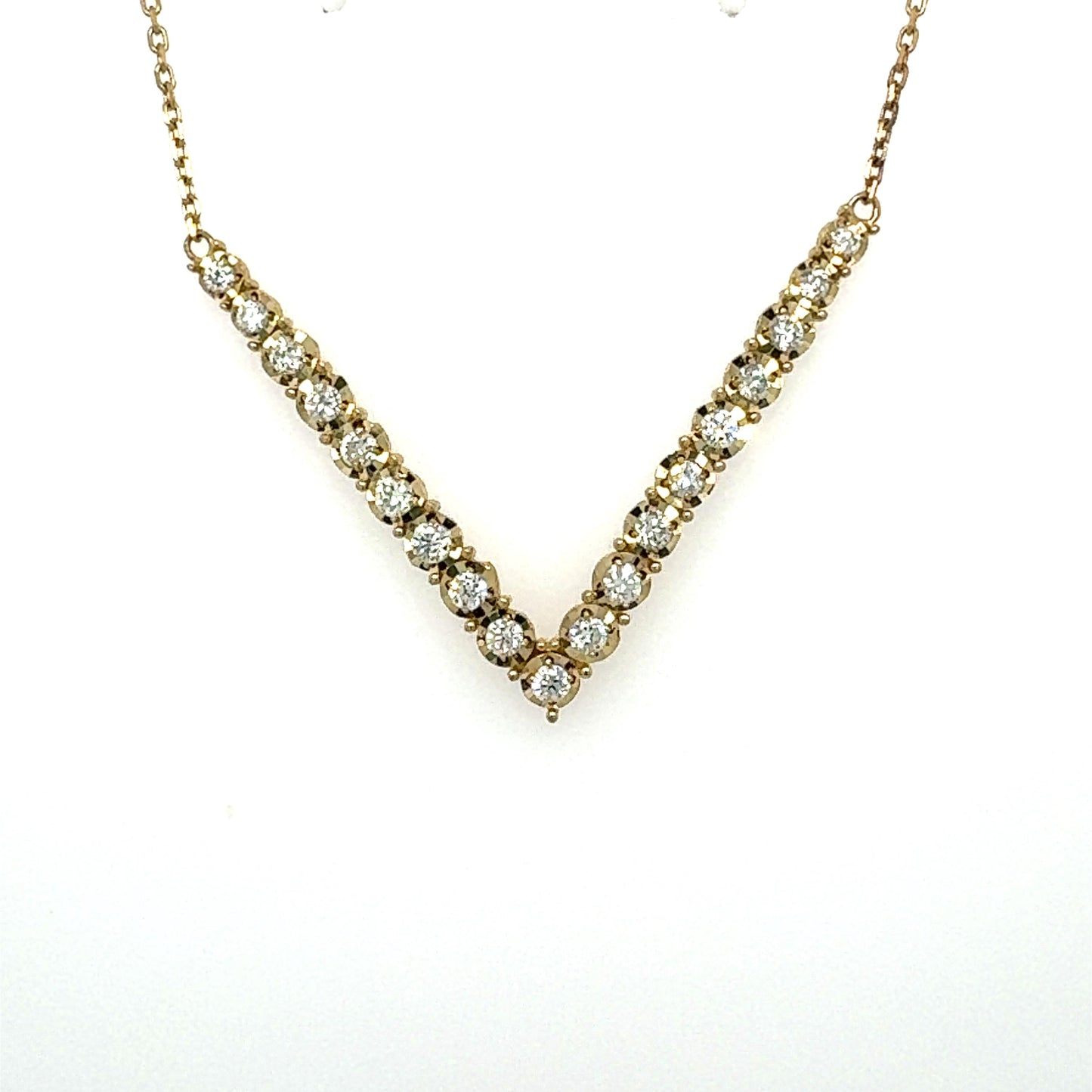 Natural Round Cut Diamond Chain Pendant in 14K Yellow Gold