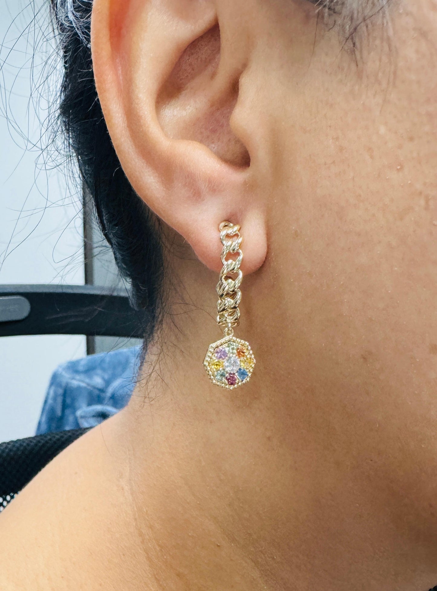 3.42 Carat Sapphire Yellow Gold Drop Earrings