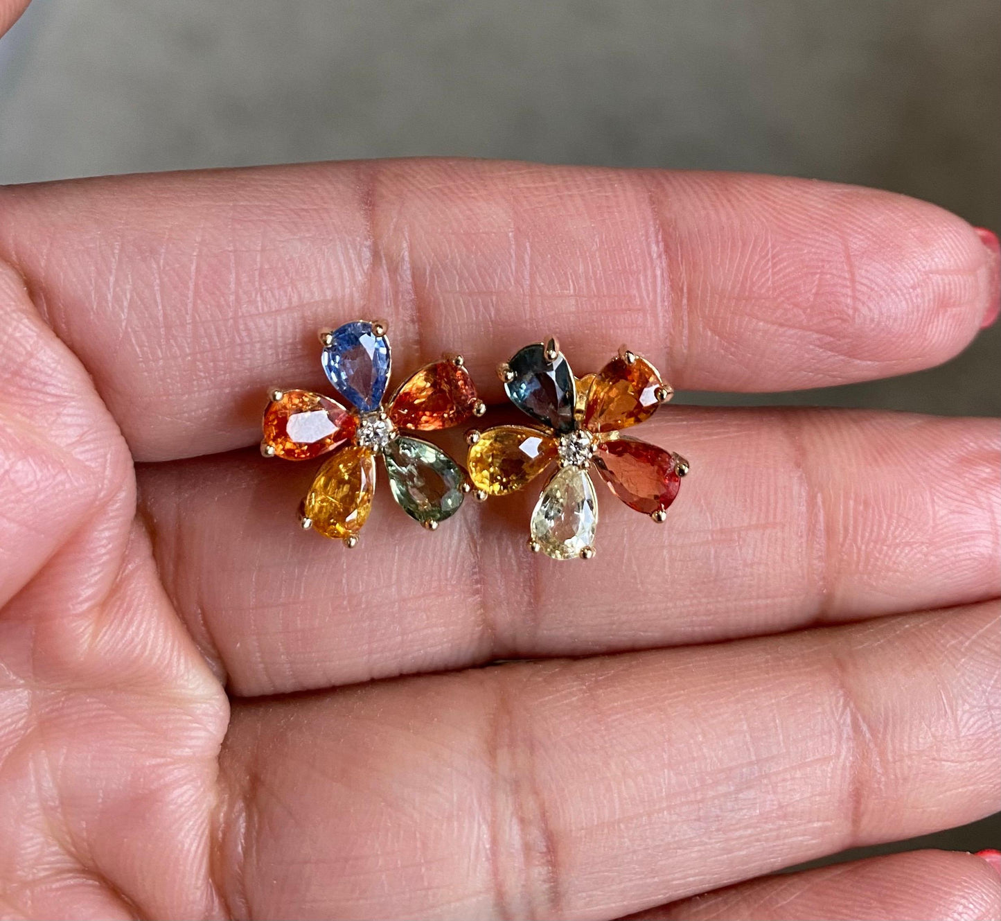 Roshe Jewels Sapphire Studs, 4.88 Carats Natural Sapphire Earrings 14K Gold