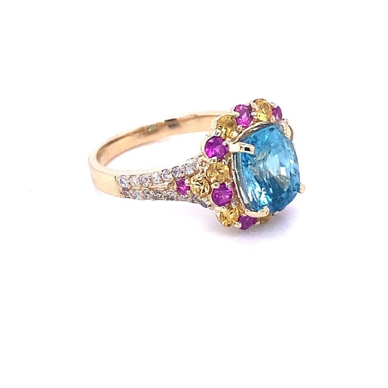 6.00 Ct Blue Zircon Sapphire Diamond 14 Karat Yellow Gold Ring