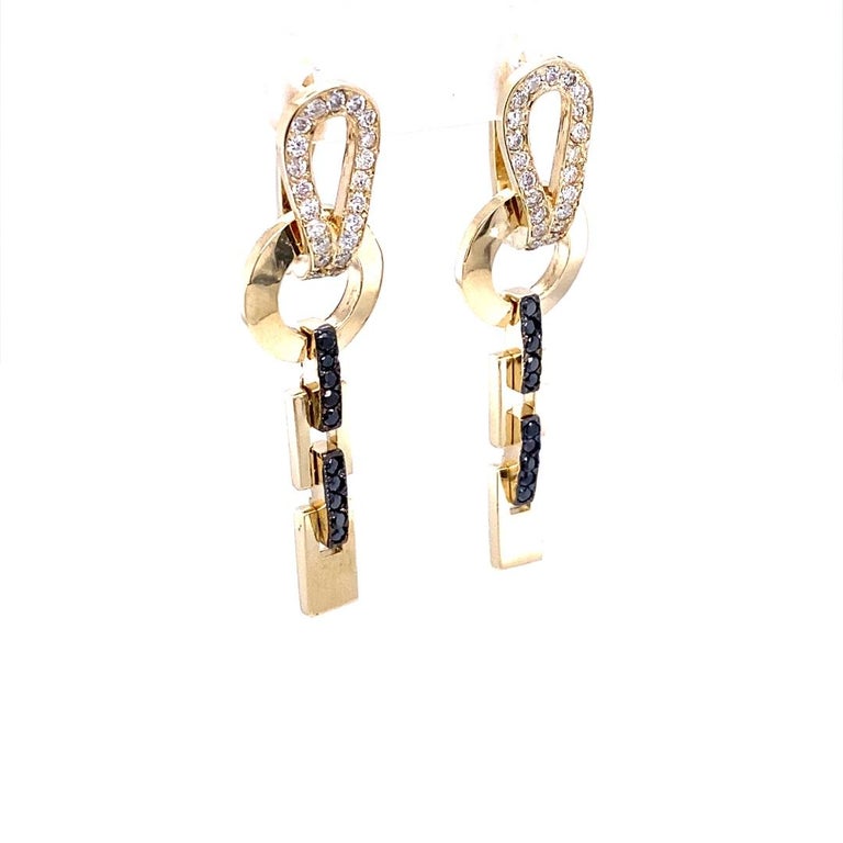 0.82 Ct Diamond Yellow Gold Dangle Earrings