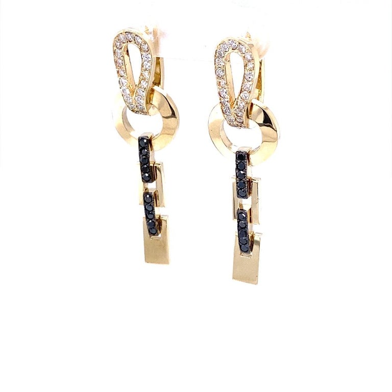 0.82 Ct Diamond Yellow Gold Dangle Earrings