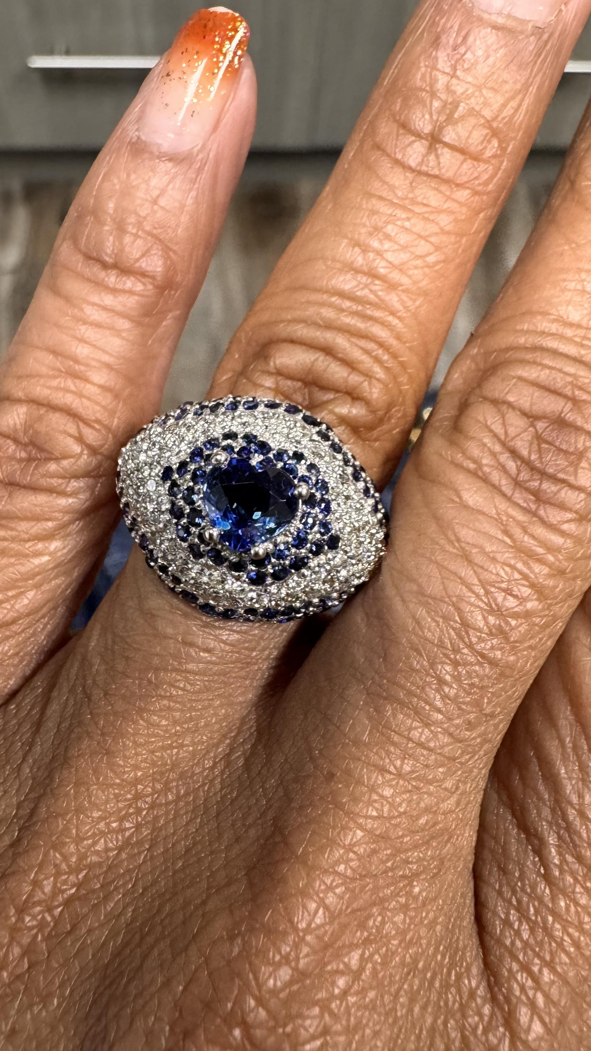 Roshe Jewels, Sapphire Ring with Diamond 18K White Gold Cocktail Ring, 4.17 Cts.