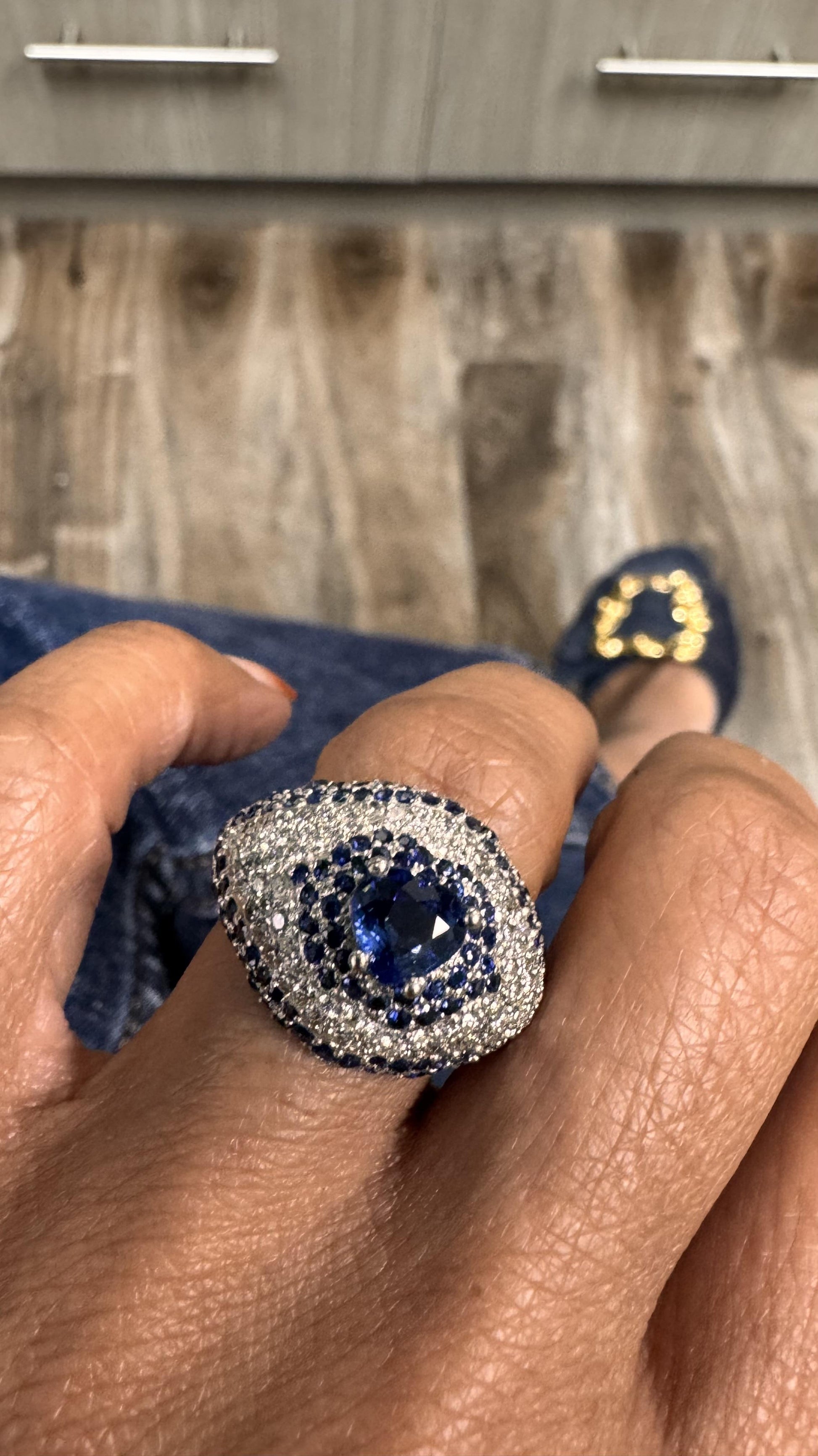 Roshe Jewels, Sapphire Ring with Diamond 18K White Gold Cocktail Ring, 4.17 Cts.