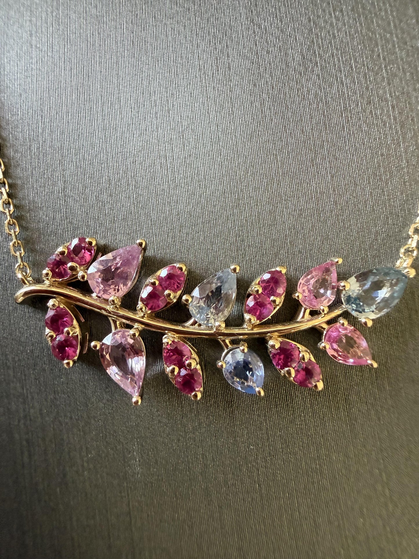 3.35 Carat Natural Pink Blue Sapphire Branch 14 Karat Yellow Gold Chain Necklace